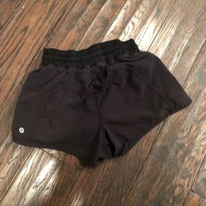 Lululemon tracker shorts